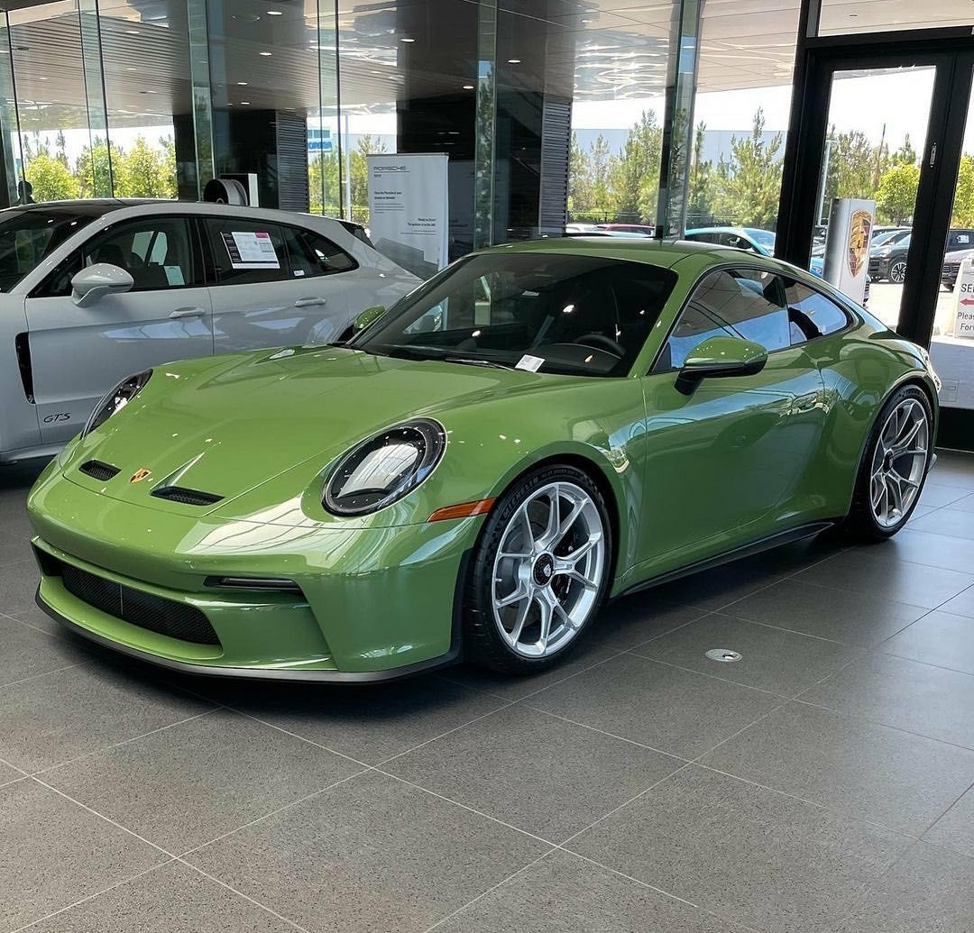Super Gloss Porsche Racing Green Vinyl Wrap